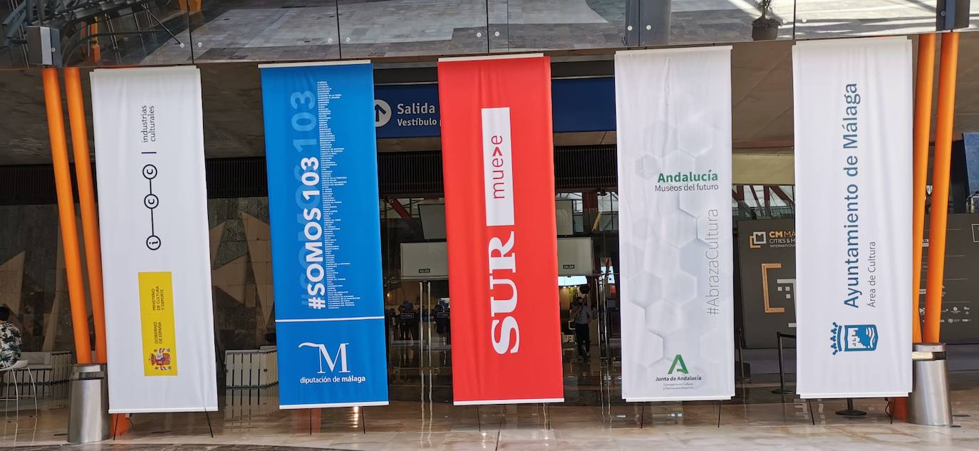 El foro internacional reúne este lunes y martes en el Palacio de Ferias de la capital a un millar de profesionales del sector cultural para debatir sobre cuestiones como los retos que plantea la digitalización de las instituciones artísticas o las nuevas relaciones que estas entidades empiezan a desarrollar con sus audiencias y sus entornos urbanos.