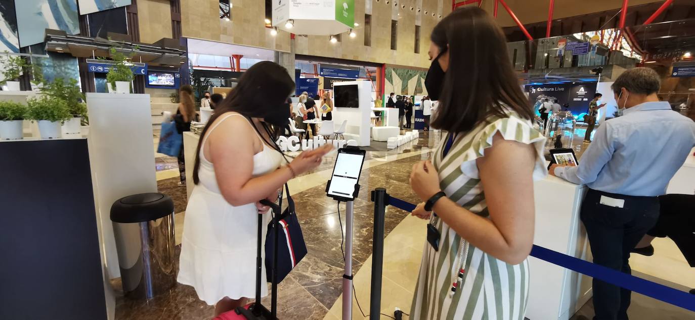 El foro internacional reúne este lunes y martes en el Palacio de Ferias de la capital a un millar de profesionales del sector cultural para debatir sobre cuestiones como los retos que plantea la digitalización de las instituciones artísticas o las nuevas relaciones que estas entidades empiezan a desarrollar con sus audiencias y sus entornos urbanos.