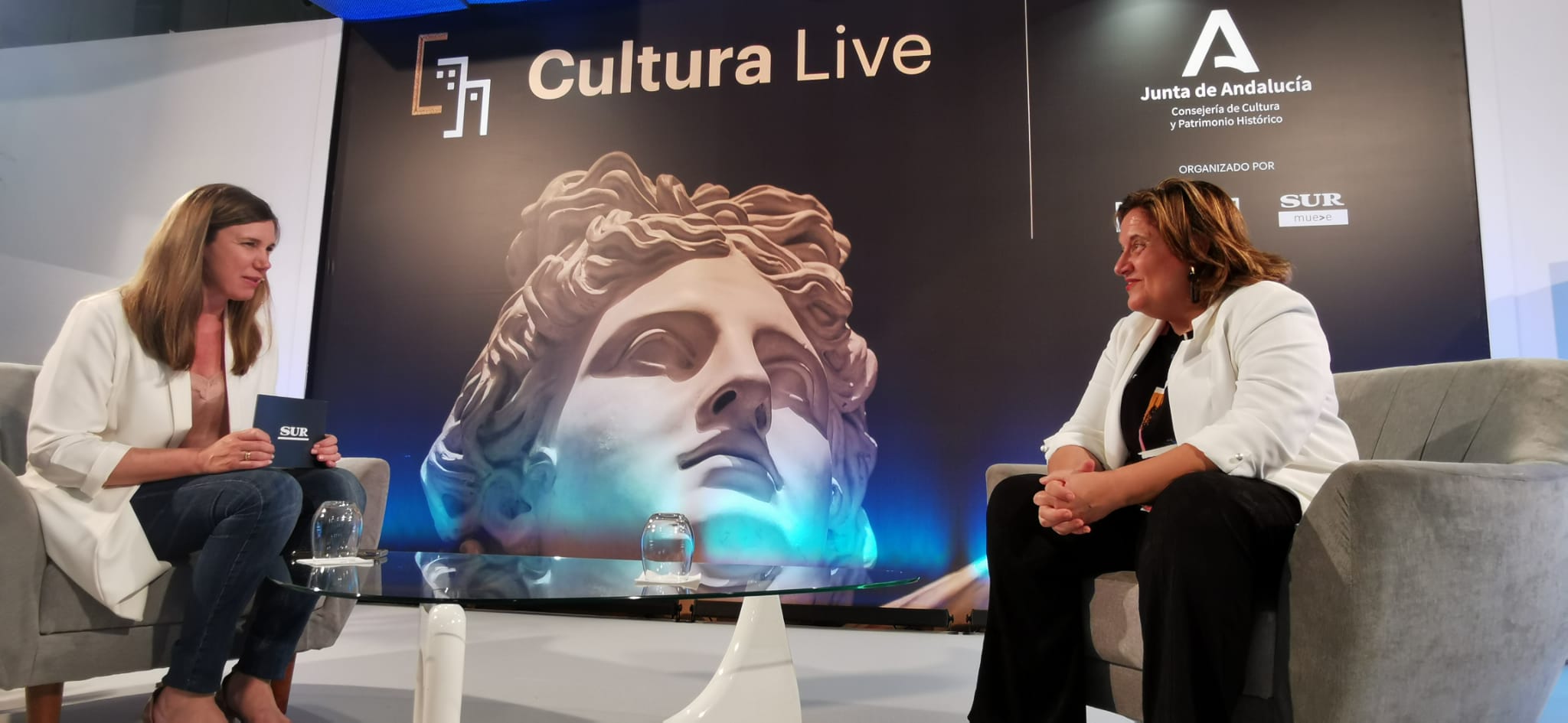 El foro internacional reúne este lunes y martes en el Palacio de Ferias de la capital a un millar de profesionales del sector cultural para debatir sobre cuestiones como los retos que plantea la digitalización de las instituciones artísticas o las nuevas relaciones que estas entidades empiezan a desarrollar con sus audiencias y sus entornos urbanos.