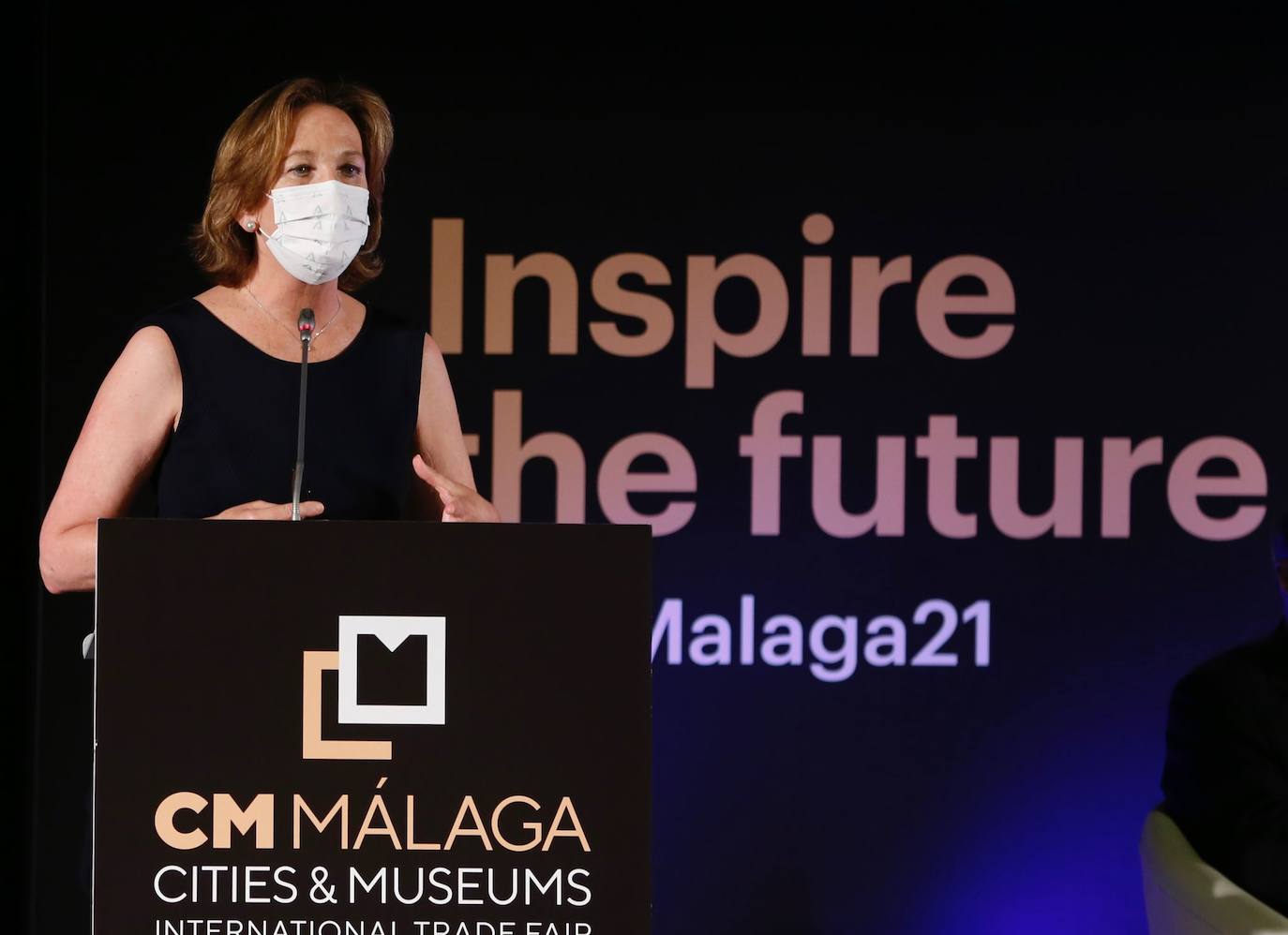 El foro internacional reúne este lunes y martes en el Palacio de Ferias de la capital a un millar de profesionales del sector cultural para debatir sobre cuestiones como los retos que plantea la digitalización de las instituciones artísticas o las nuevas relaciones que estas entidades empiezan a desarrollar con sus audiencias y sus entornos urbanos.