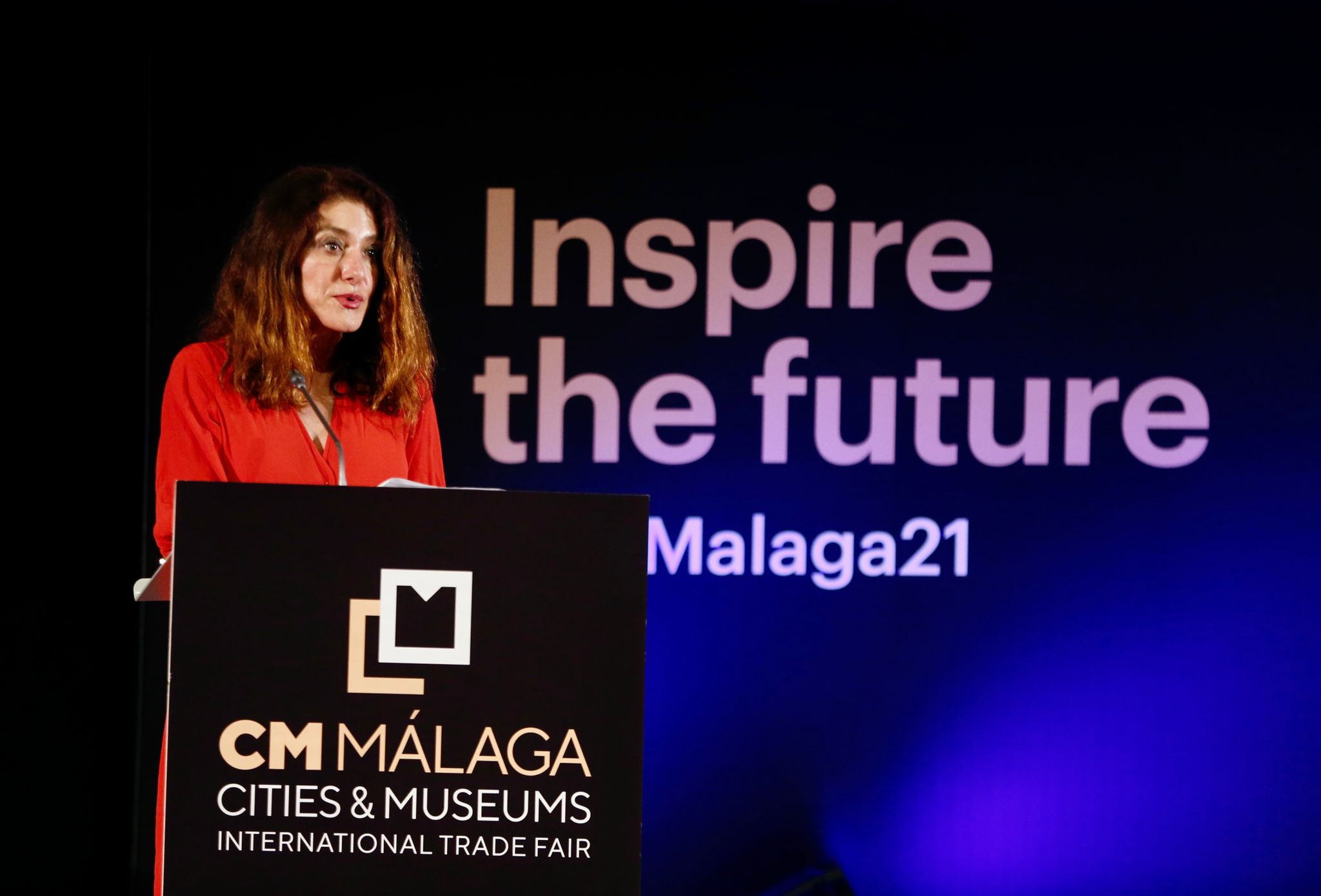 El foro internacional reúne este lunes y martes en el Palacio de Ferias de la capital a un millar de profesionales del sector cultural para debatir sobre cuestiones como los retos que plantea la digitalización de las instituciones artísticas o las nuevas relaciones que estas entidades empiezan a desarrollar con sus audiencias y sus entornos urbanos.