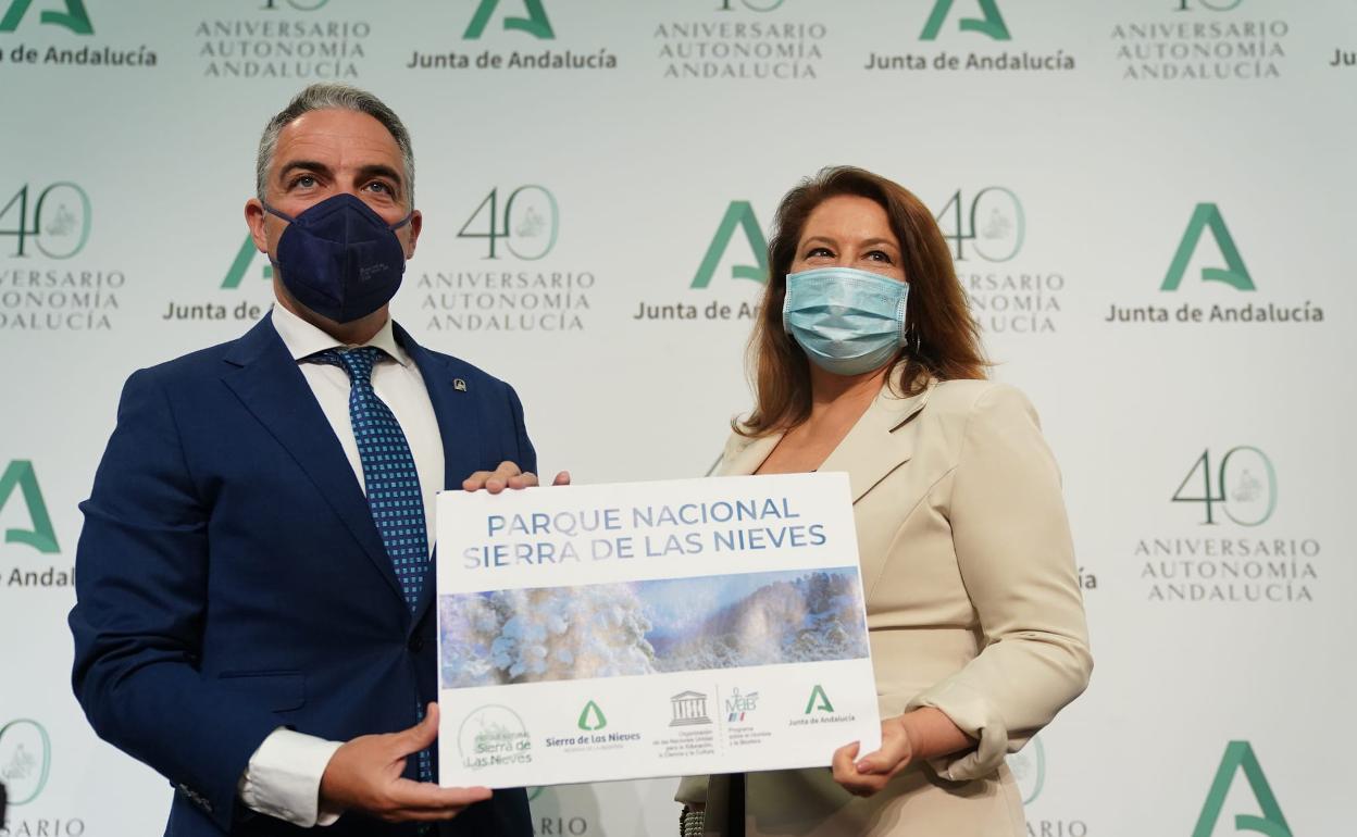 Elías Bendodo y Carmen Crespo, en rueda de prensa tras el Consejo de Gobierno.