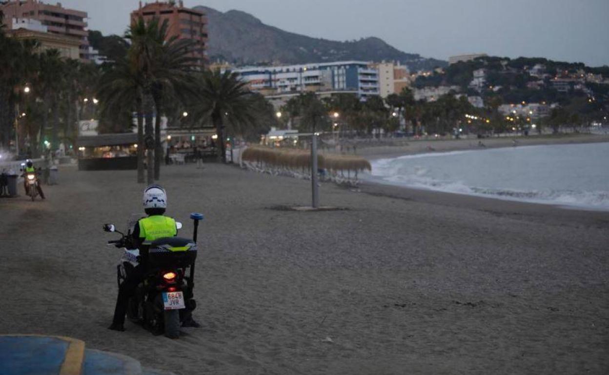 Coronavirus: Noche de San Juan en Málaga: más de 200 agentes de policía reforzarán la seguridad en la capital