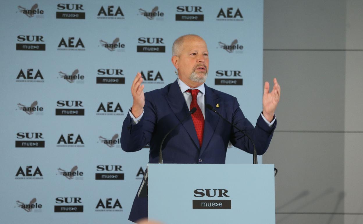 El consejero Javier Imbroda, durante su intervención en un foro de SUR. 