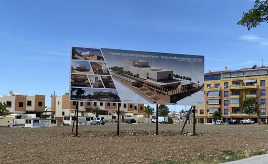 Imagen de los terrenos donde se ha proyectado el futuro teatro torreño. 