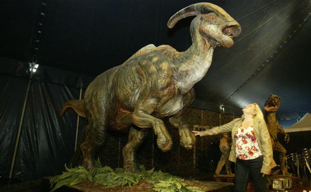 Maqueta de dinosaurio.