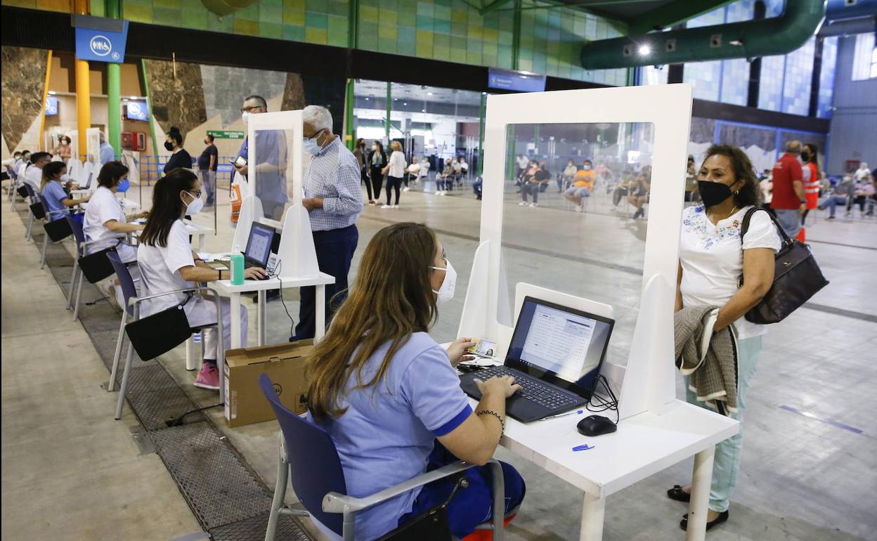 Vacunación en el Palacio de Ferias. 