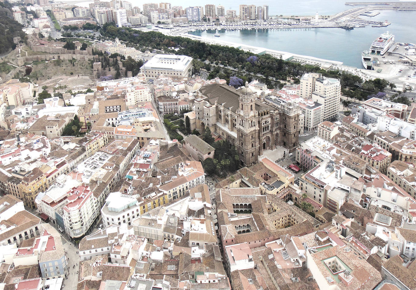 Recreación de la Catedral, con la cubierta a dos aguas proyectada por el Obispado. 