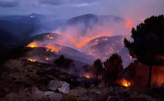 Imagen principal - Hablan los vecinos de Jubrique: «Esto parecía el infierno»