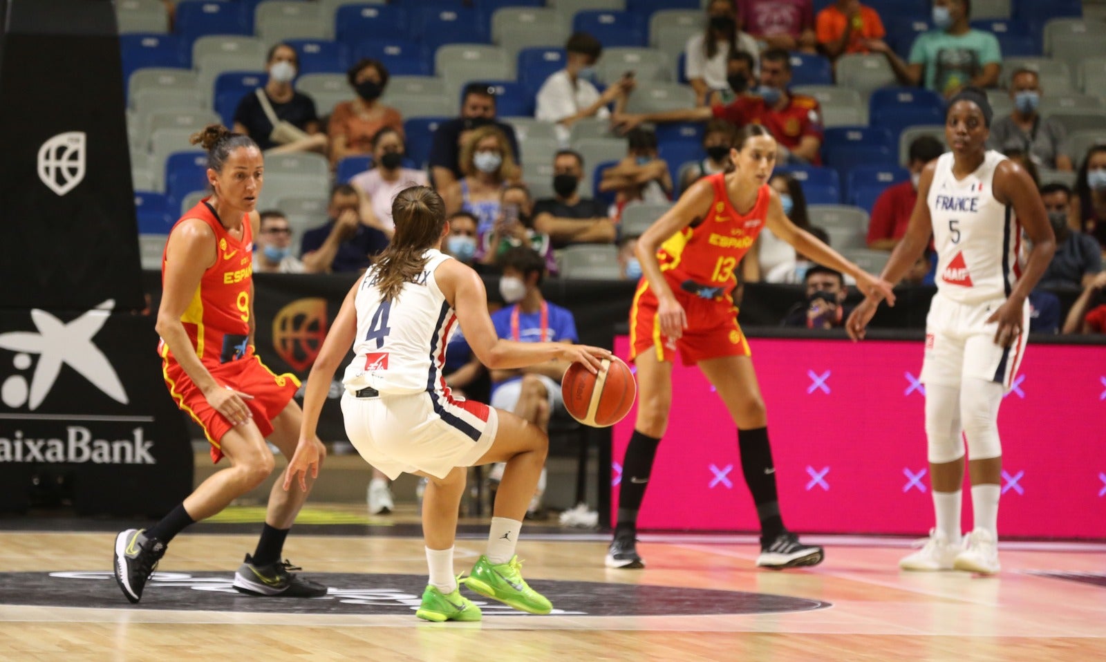 España venció a la subcampeona de Europa con una notable mejoría en la segunda parte