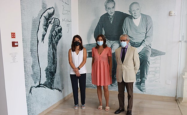 Emilia Garrido, María de la Paz Fernández y Braulio Medel, este lunes en el museo. 