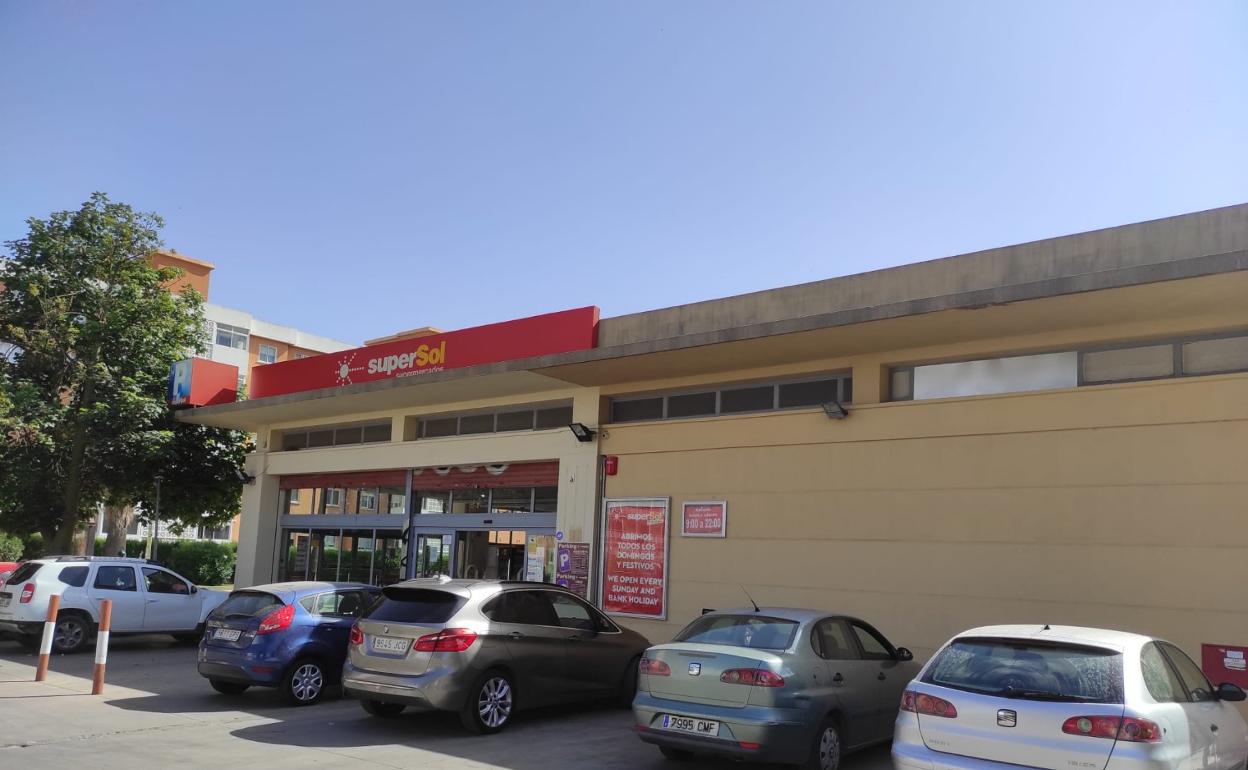 Supermercado Supersol de Torremolinos que pasará a manos de Maskom. 