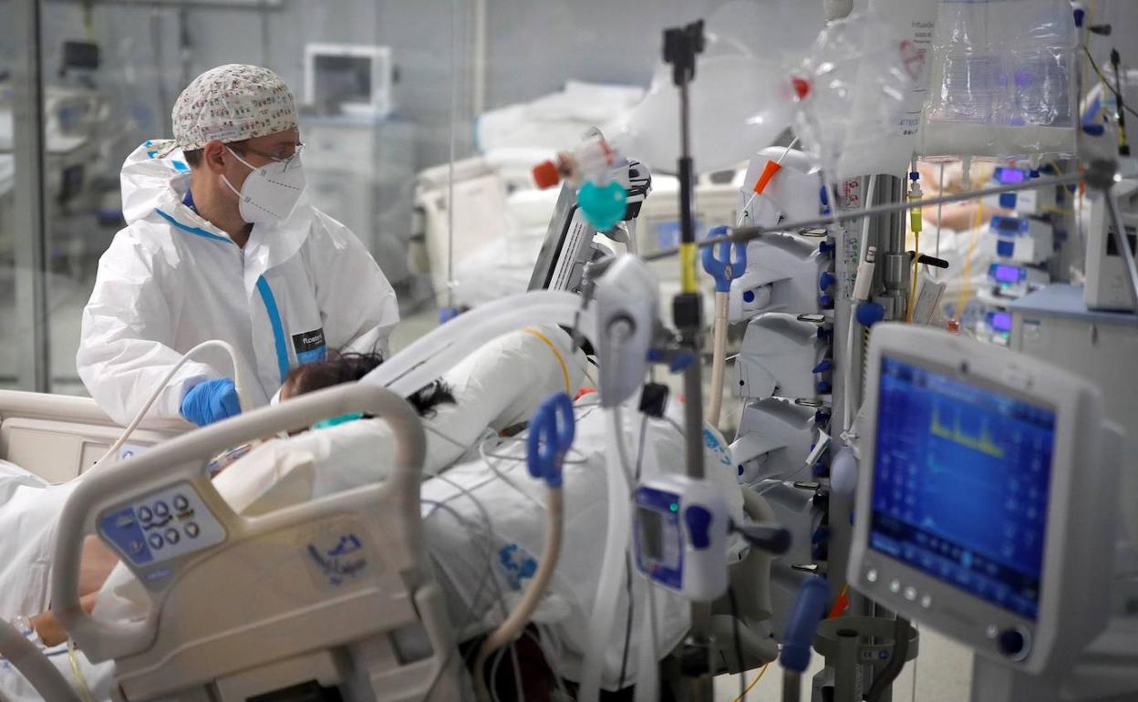 Los jóvenes precisan cada vez más de rehabilitación tras superar el Covid en esta quinta ola de la pandemia