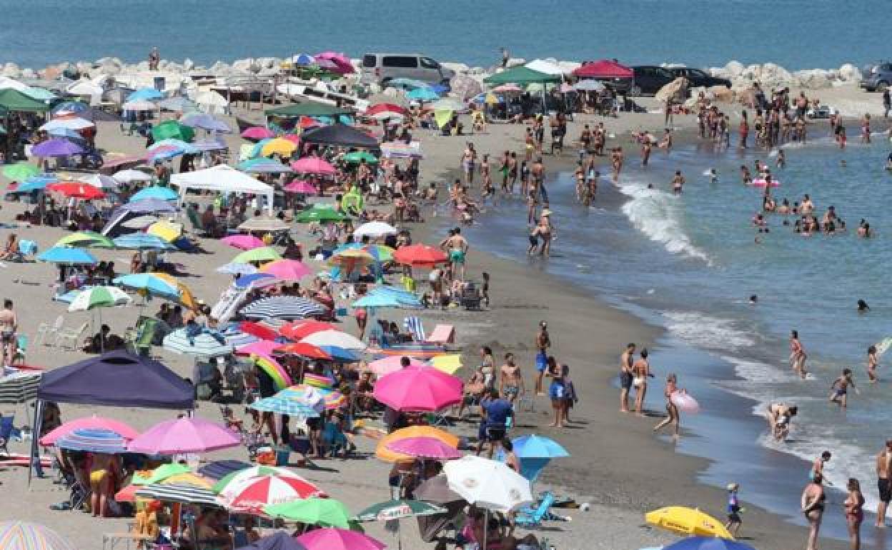 Ambiente en la playa de la capital. 