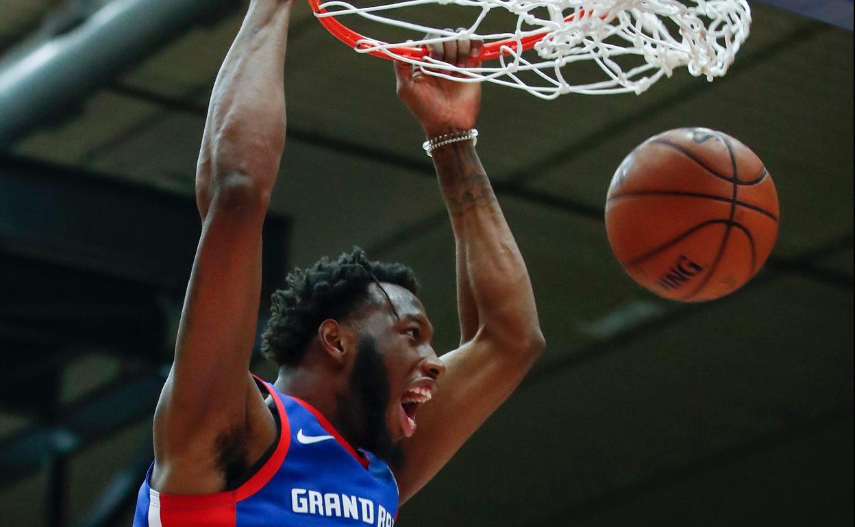 Donta Hall, durante un partido en la Liga de Desarrollo de la NBA. 