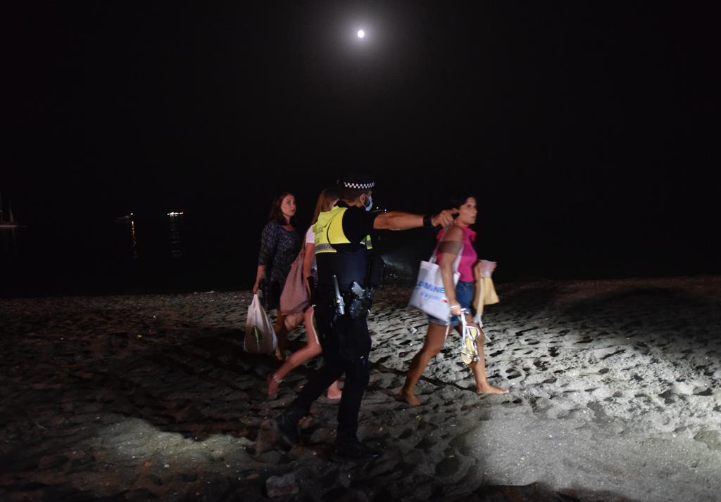 Las principales playas de la Costa del Sol permanecerán cerradas de 23 a 7 horas