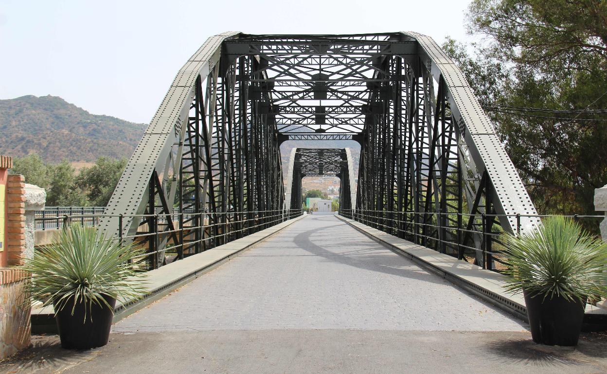 Ayuntamiento de Cártama solicita a la Junta que el puente de hierro sea declarado Bien de Interés | Diario Sur