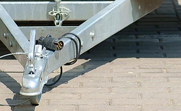 Tres situaciones que debes saber manejar si llevas un remolque