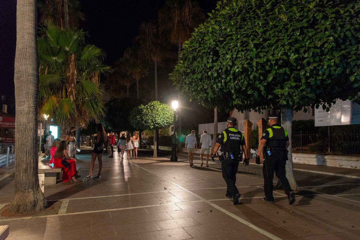 Se levantaron cerca de una quincena de actas por infracción de la medida y se cerró un establecimiento por no respetar el límite horario en el distrito de Las Chapas 