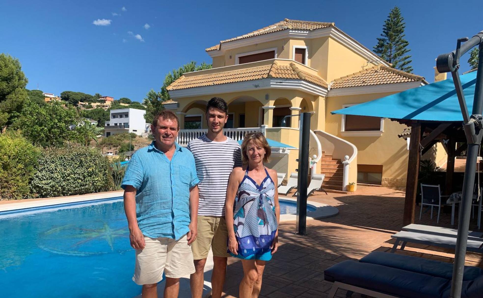 Roger, Fabio y Maria Grazia viven desde principios del año pasado en Pinos de Alhaurín. 