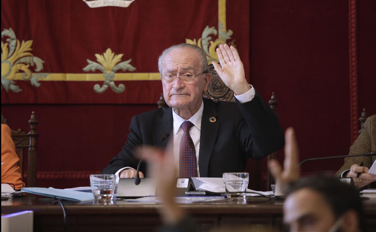 De la Torre, en la presidencia, durante un pleno.