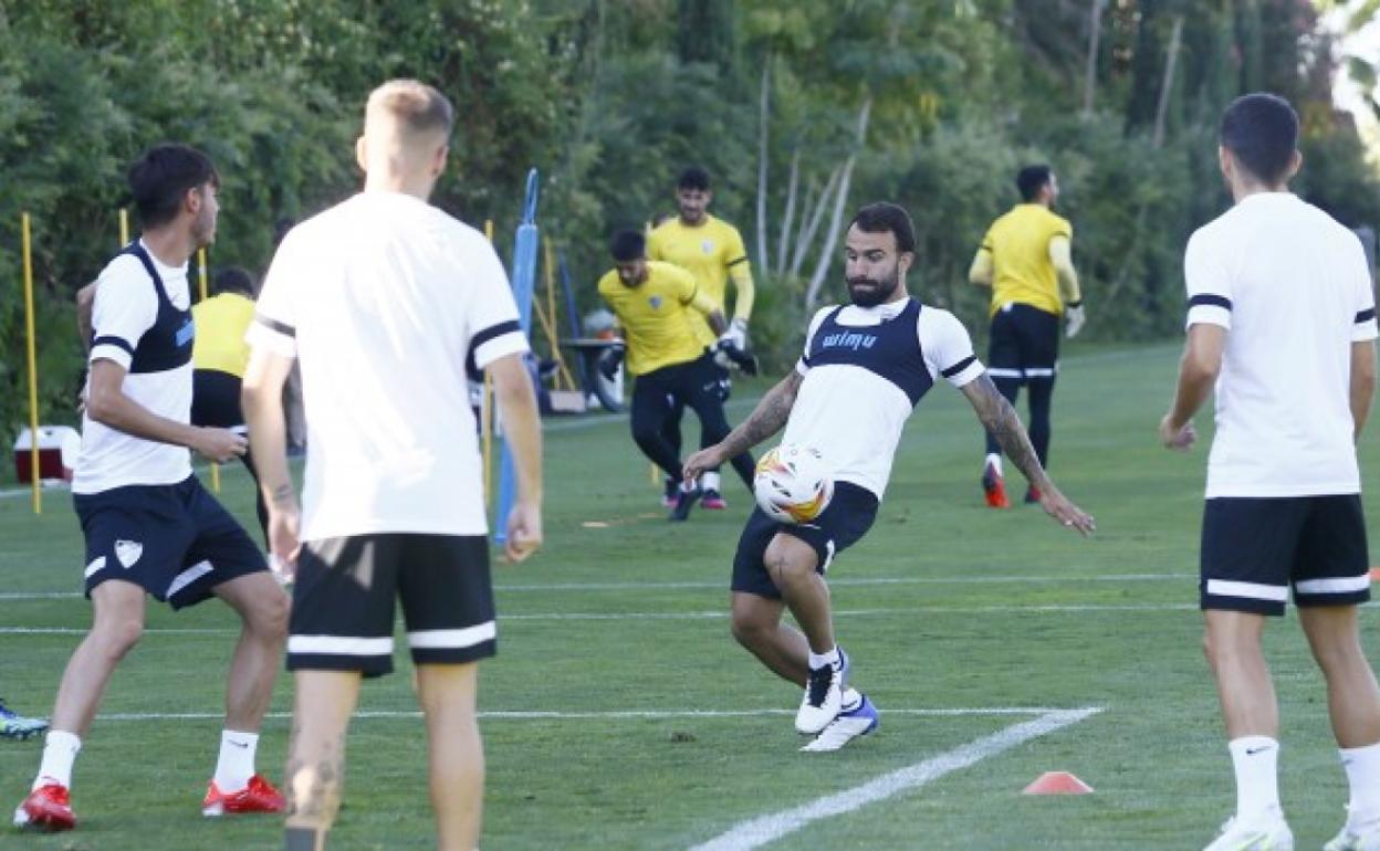 Javi Jiménez, en el entrenamiento de este jueves en Alhaurín el Grande. 