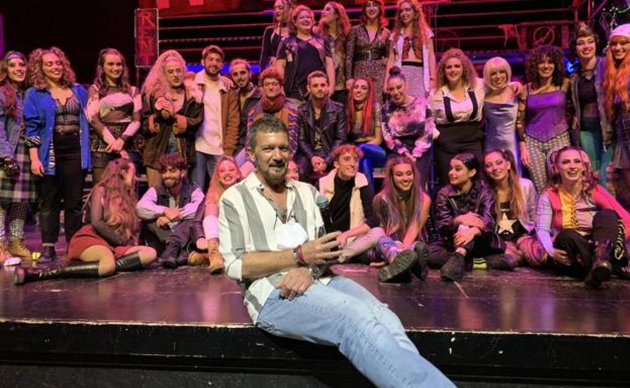 Alumnos de la Esaem con Antonio Banderas 