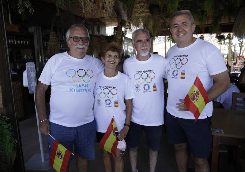 Familiares y amigos de Damián Quintero, juntos para apoyar al karateca. 