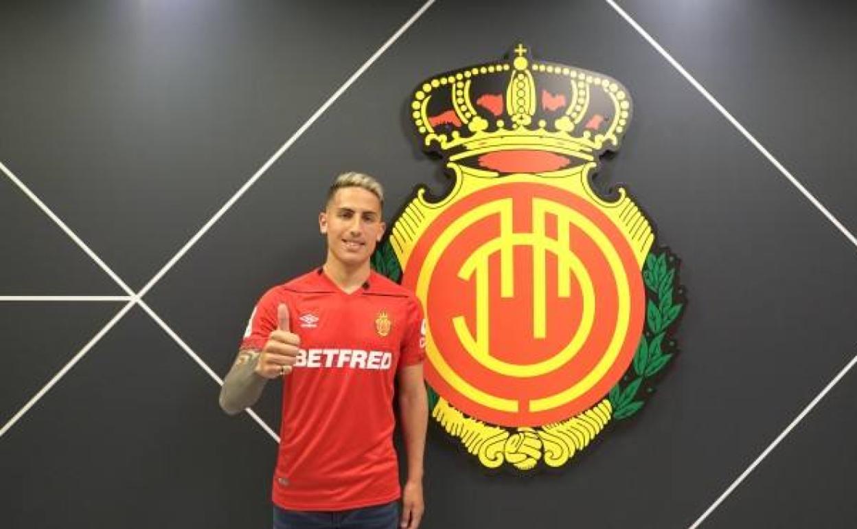 Cufré, tras su fichaje por el Mallorca. 