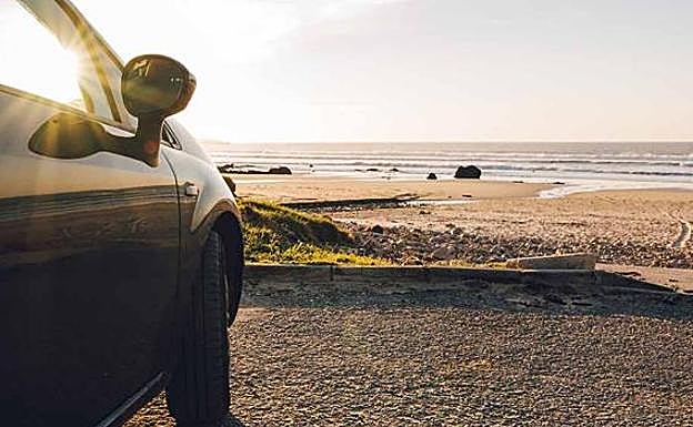 Elementos que estropean el interior y la carrocería del coche en verano