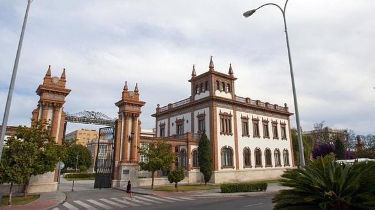 El edificio de Tabacalera, una de las sedes municipales.
