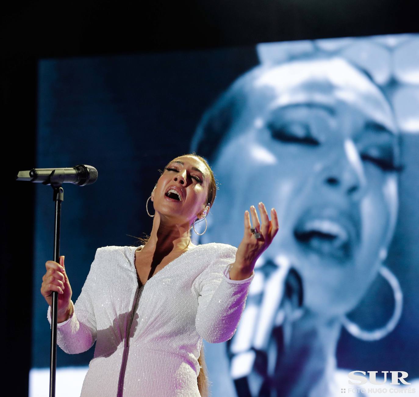 Mónica Naranjo, durante su concierto en Fuengirola. 