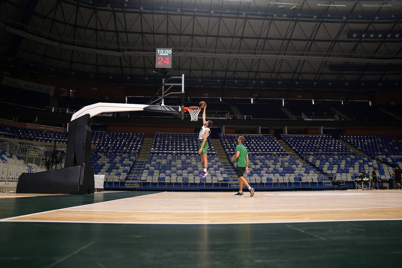 Los jugadores se pusieron a las órdenes de Fotis Katsikaris en este primer día de trabajo.