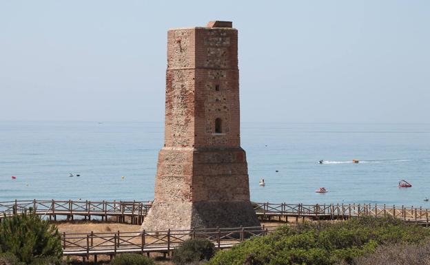 La Torre de los Ladrones es una de las almenaras más valiosas de la Costa del Sol Occidental. 