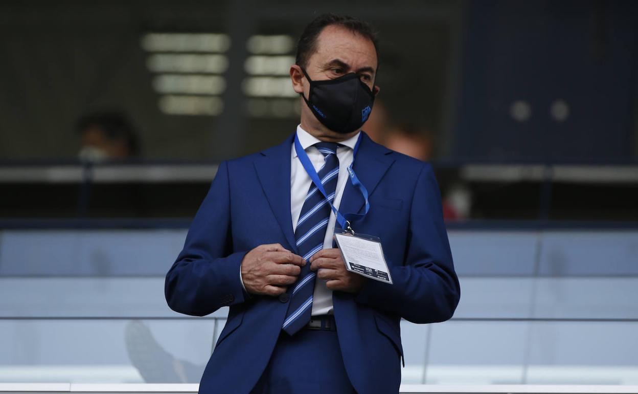 José María Muñoz, administrador judicial del Málaga, durante el encuentro de la temporada 21-22 entre Málaga y Mirandés en La Rosaleda.