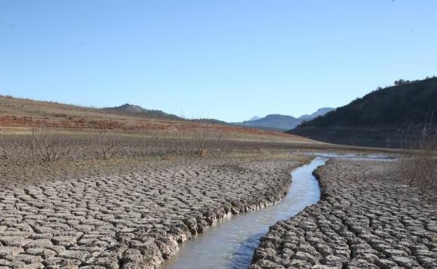 Imagen de un embalse andaluz.