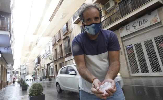 Una fuerte granizada sorprende a Antequera y se activa el aviso naranja en Málaga por riesgo de tormentas