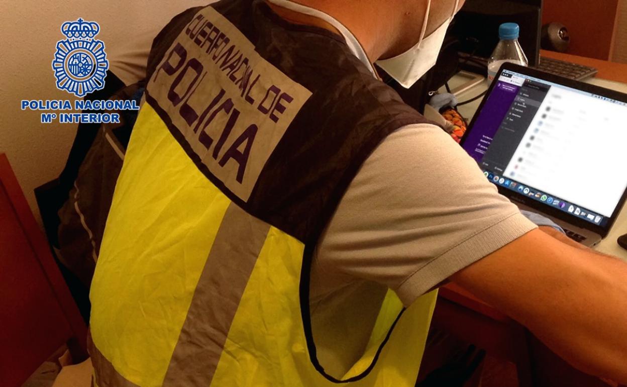 Sucesos Málaga: La Policía Nacional alerta de unas estafas mediante códigos QR malignos que roban datos de los usuarios