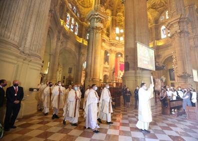 Imagen secundaria 1 - Málaga se vuelca con su patrona