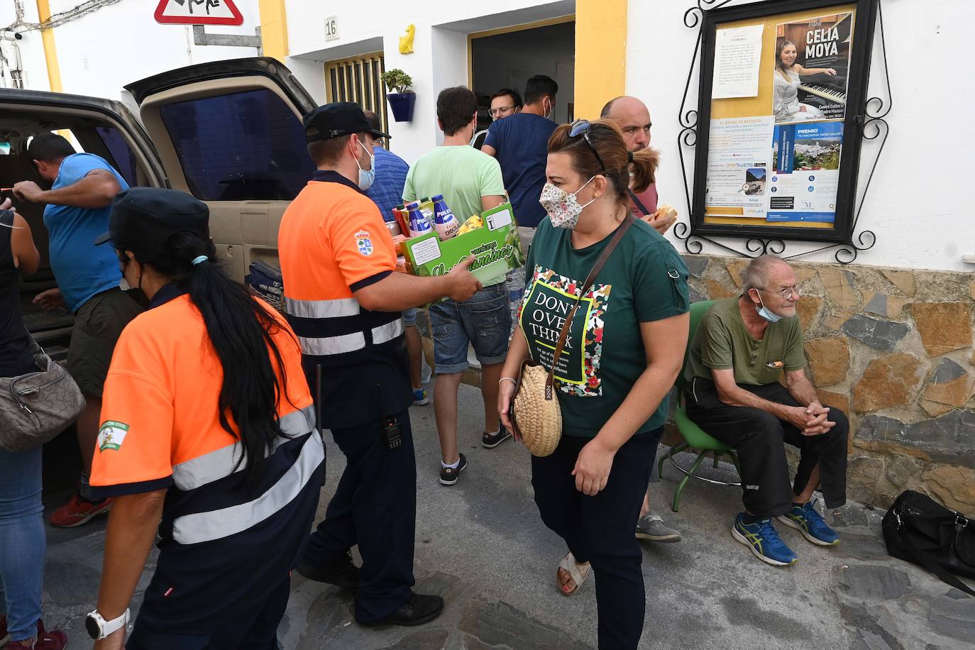 La situación del fuego obliga al desalojo de Alpandeire, Júzcar, Faraján y Pujerra, además de Jubrique y Genalguacil