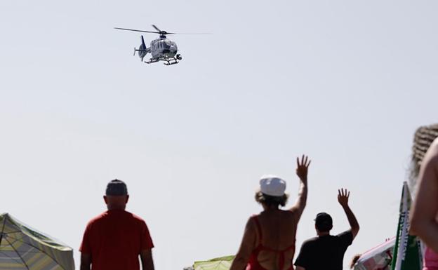 El espectáculo de los aviones en Torre del Mar, este domingo.