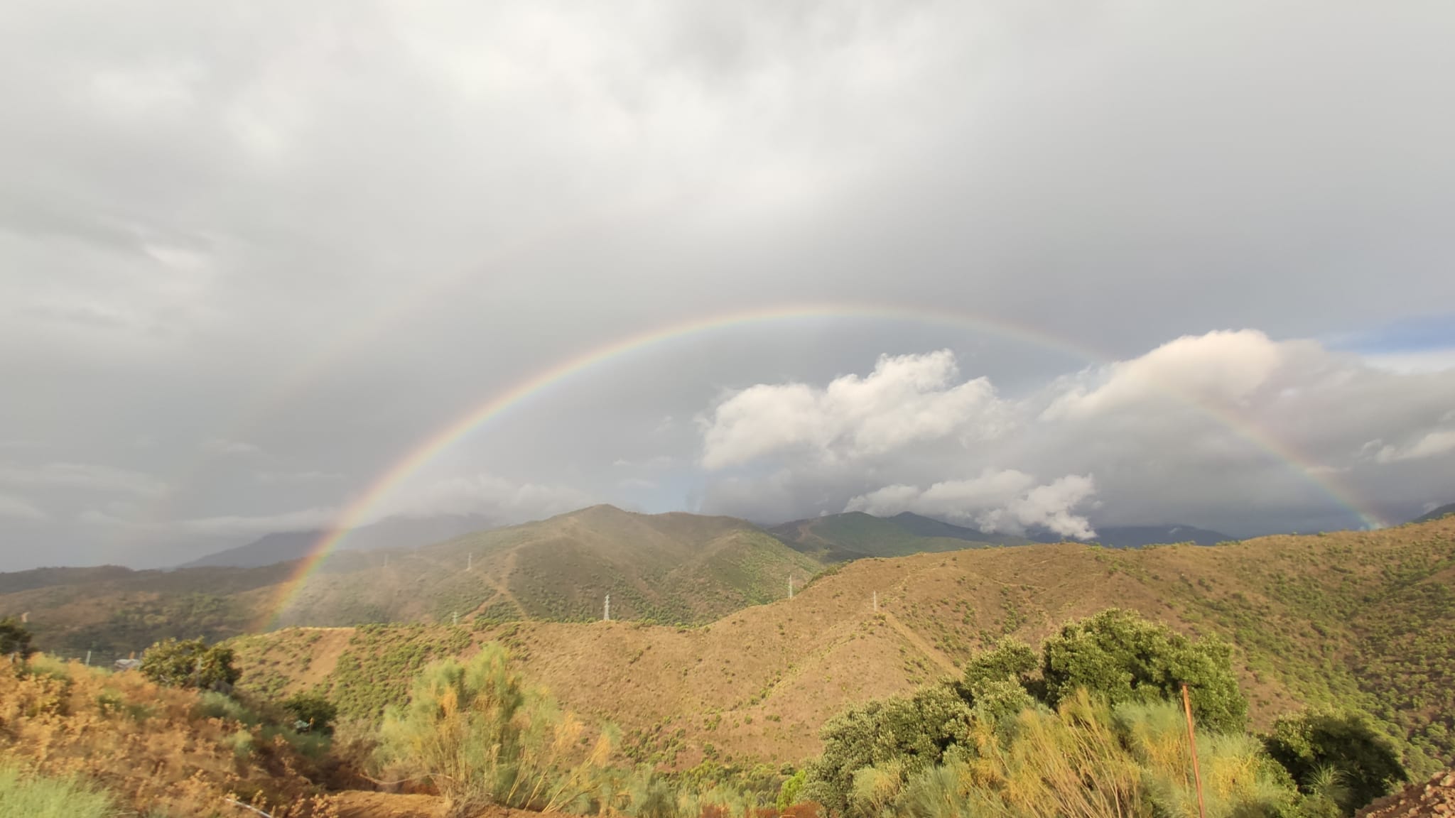 Fotos: Arcoiris de esperanza sobre Sierra Bermeja