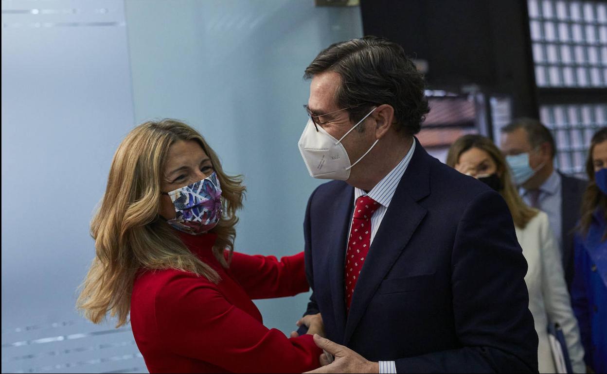 Antonio Garamendi y Yolanda Díaz en una foto de archivo.