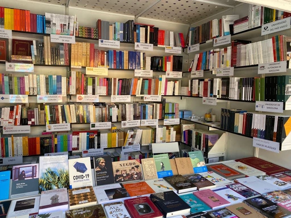 La fiesta de los libros vuelve a la intemperie