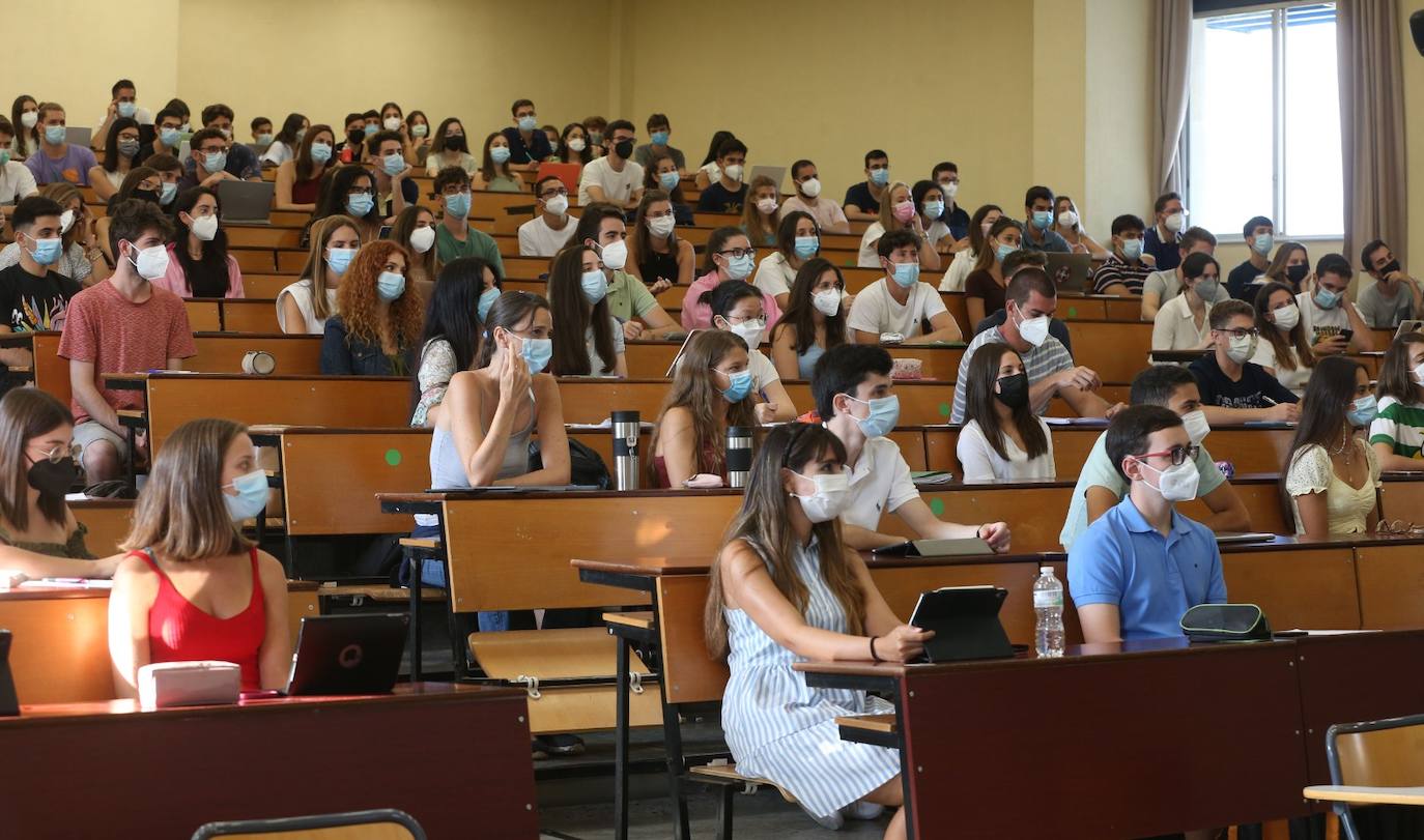 Los estudiantes de Medicina, los primeros en volver a las aulas de la UMA. 