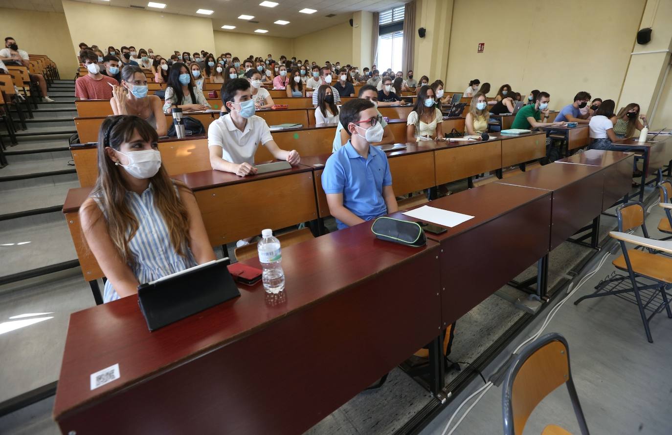 Los estudiantes de Medicina, los primeros en volver a las aulas de la UMA. 