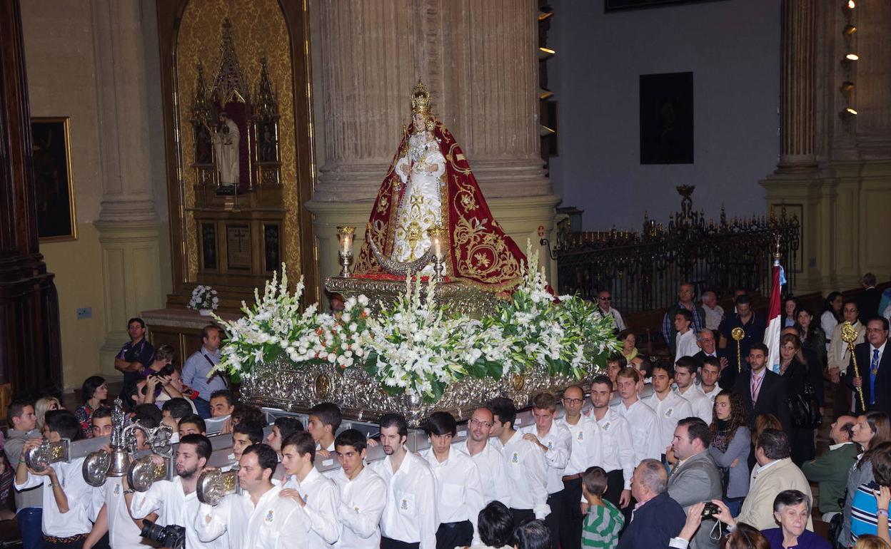 La Virgen de Araceli ya protagonizó el rosario de las hermandades de gloria en 2012. 