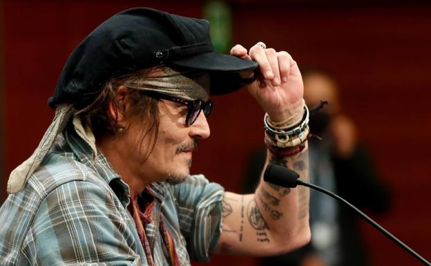 Johnny Depp en la rueda de prensa en San Sebastián.