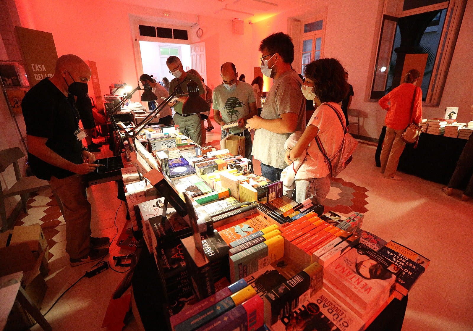 Celebración de la sexta Noche de los Libros. 