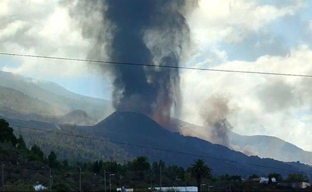 Imagen del volcán este sábado 